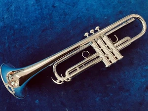 New YAMAHA CUSTOM BOBBY SHEW TRUMPET - YTR 8310ZS III - SHIPS FREE - Picture 1 of 14