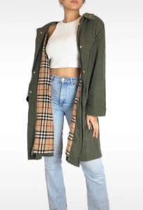Burberry parka , in Größe 44. Das model ist 1,76 m - Bild 1 von 4