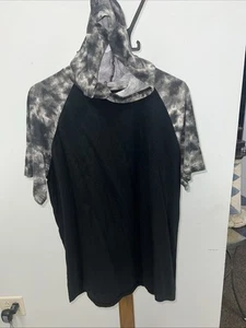 OT Revolution Men's Short Sleeve Black & Tie Dye Camo Hooded T Shirt Size Large - Picture 1 of 6
