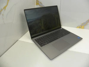 Dell Vostro 5620 LAPTOP i5-1240P 12TH GEN 8GB Ram 256GB NVMe 16" FHD UK #T1K - Afbeelding 1 van 17
