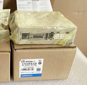 New In Box Omron R7D-BP02HH-Z AC Servo Drive - Picture 1 of 1
