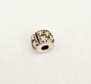 Pandora Flower Charm - Picture 1 of 4