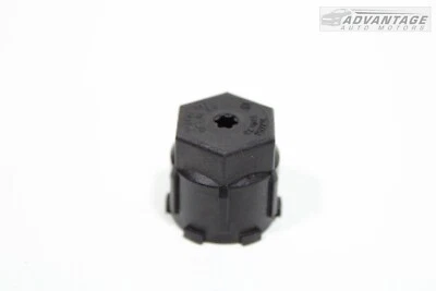 2017-2020 LINCOLN CONTINENTAL AC LINE HOSE TUBE SERVICE VALVE CAP M10x.75 OEM - Image 1 of 4