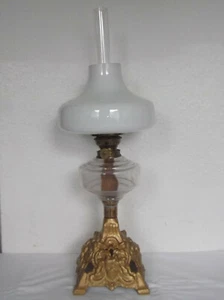 DEKORATIVE ALTE PETROLEUMLAMPE AUS METALL UND GLAS #9150 - Bild 1 von 5