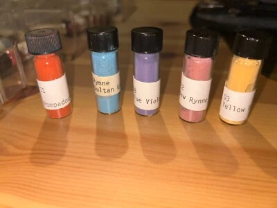 Pinturas de China en polvo - más de 170 viales  Foto 1 de 4