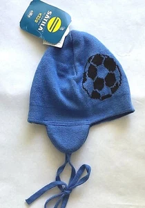 Satila 100% Baumwolle Baby Fußball Mütze mit Ohrenklappen und Bändern - Bild 1 von 6