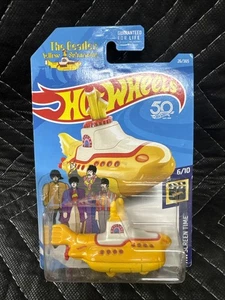 2017 Hot Wheels  The Beatles Yellow Submarine - The Beatles Yellow Submarine - Picture 1 of 6