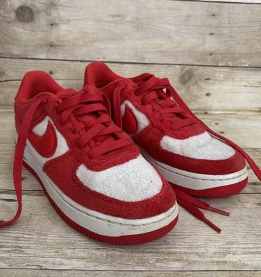 Nike Air Force 1 Valentines baixo, tamanho 3 Y - Imagem 1 de 4