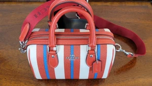 Tracolla Coach Mini Rowan con stampa a righe rosse bianche e blu ottime condizioni! - Foto 1 di 20