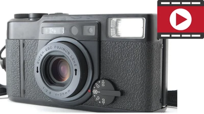 [EXCELENTE COMO NUEVO con Capucha] Fujifilm Fuji CLASE W Cámara fotográfica negra de 35 mm de JAPÓN Foto 1 de 4