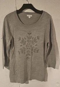 New York & Company Gray Long Sleeve Blouse/Sweater Size M Snow Flake Rhinestone - Picture 1 of 4