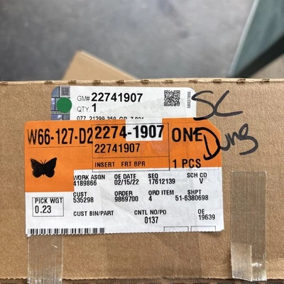 Новый оригинальный производитель подлинный GM Regal 2012-2017 со стороны водителя (LH) заполнительная панель 22741907 - Изображение 1 из 4