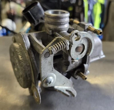 Carburador de scooter Honda NPS50 RUCKUS 2003-2023 FABRICANTE DE EQUIPAMENTO ORIGINAL 16100-GGA-672 - Imagem 1 de 4