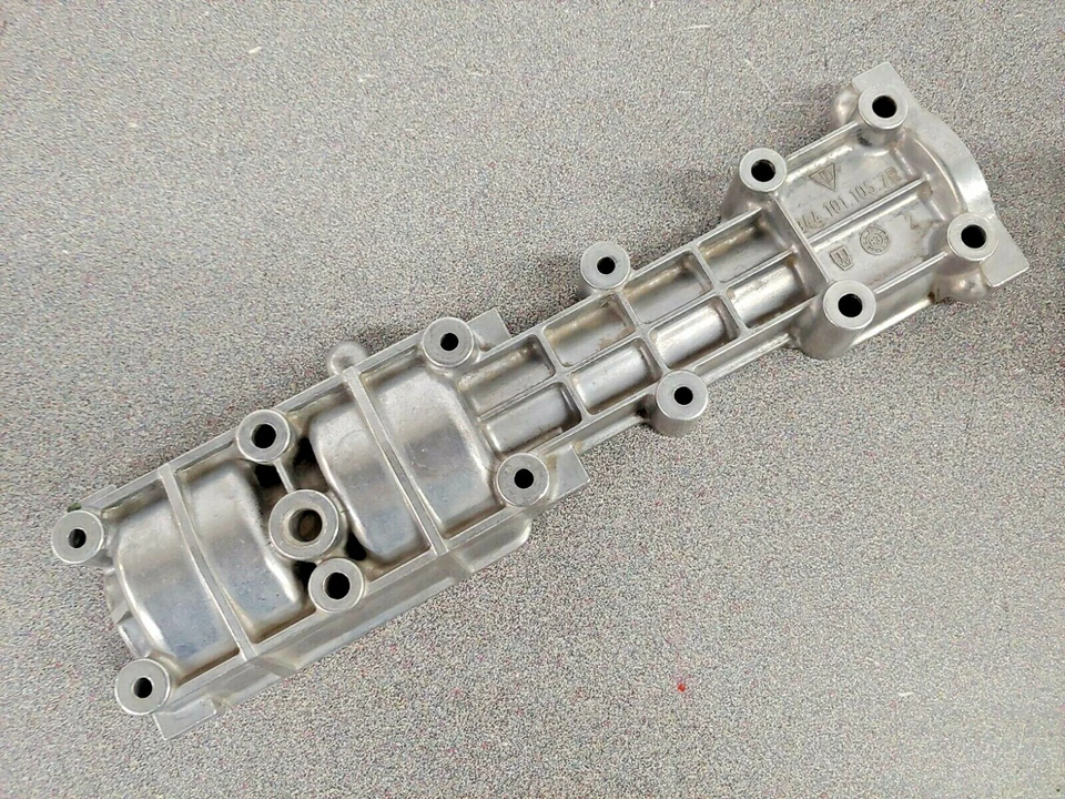 MUY BONITO USADO ORIGINAL PORSCHE 944 ALUMINIO BALANCE EJE CUBIERTA 9441011057R Foto 1 de 4