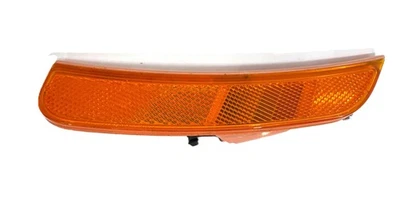 2017-25 Chrysler Pacifica RH Passenger Marker Lamp Bumper Mounted 68229422AA OEM - Image 1 of 4