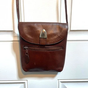 Barganza Vintage Leder kleine Umhängetasche Druckknopfverschluss minimalistisch  - Bild 1 von 11