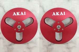 Un par de carretes de cinta roja estándar de metal aluminio de 7 '' para grabadora de cinta Akai - Imagen 1 de 5