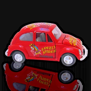 VW Beetle "LOVELY SPIDER" ~ Red ~ Diecast 1:32 ~ Pull Back Car ~ Toy - Picture 1 of 10