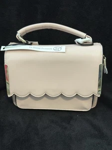 LA TERRE FASHION - BLUSH LIGHT PINK HANDBAG - MAG CLOSE - SCALLOP FLAP - NEW - Picture 1 of 7