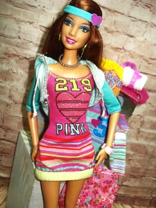 Barbie Life in the Dreamhouse Swappin' Styles Puppe & Kleidung Set TERESA V4383 - Bild 1 von 22
