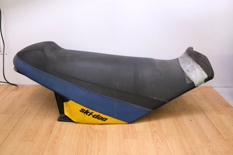 Седло сиденье 2007 SKI-DOOSUMMIT XRS 800R - Изображение 1 из 4