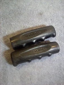 Vintage Schwinn Approved Bicycle Hand Grips 1972 - Picture 1 of 14