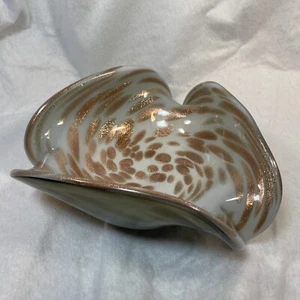 Posacenere ciotola vetro artistico Murano ~ bigiotteria bianco scintillante con macchie oro, vintage - Foto 1 di 8