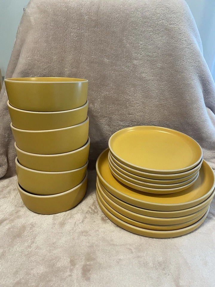 Yellow Stone Dinnerware - Image 1 of 1