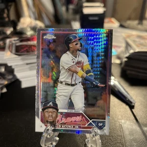2023 Topps Chrome - Ronald Acuña Jr. #39 Prism Refractor - Picture 1 of 2