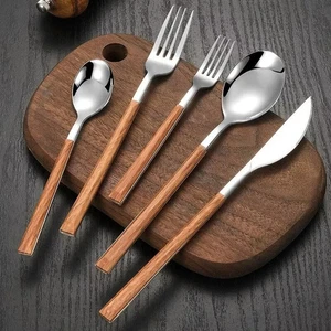 Set posate di lusso con manico in legno in acciaio inox set 30 pezzi - Foto 1 di 9