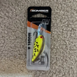 Bomber Model A BROWN TIGER  B06ABT 3/8 Oz 2-1/8" Fishing Lure New Free Shipping - Picture 1 of 4