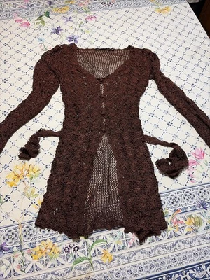 Cárdigan de ganchillo marrón chocolate talla grande para mujer de BCBG Foto 1 de 4