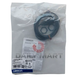 New In Box OMRON E3FA-RP11 Photoelectric Sensor - Picture 1 of 2