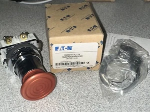 NEW Eaton 10250TA42-3X Red Mushroom Head Pushbutton Operator w/ Padlock w/ 2 NC - Picture 1 of 2