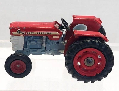 Corgi Toys No. 66, Massey-Ferguson 165 Tractor (Broken Pipe) Red Vintage Toy - Image 1 of 4