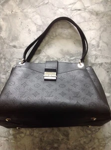 Louis Vuitton Excellent Condition Mahina Sevres Black Handbag Carried 3-4 Times - Picture 1 of 12