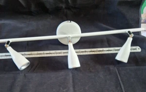 LED Schienenbeleuchtung 60cm 3 Spot 4,5W 4000K Display Leuchte verstellbar Decke - Bild 1 von 4