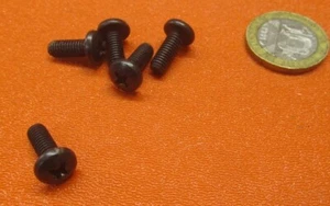 18-8 Black Oxide Pan Head Phillips Machine Screw 10-32 x 1/2", 100 Pcs - Imagen 1 de 13