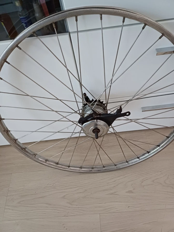 Fahrrad  Laufrad  Mit Trommelbremse  28 Zoll - Bild 1 von 4