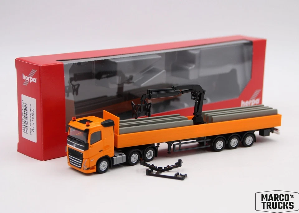Herpa Volvo FH FD 2020 Pritschen-Sattelzug mit Ladekran 3a/3a orange Nr. 316088  - Image 1 of 1