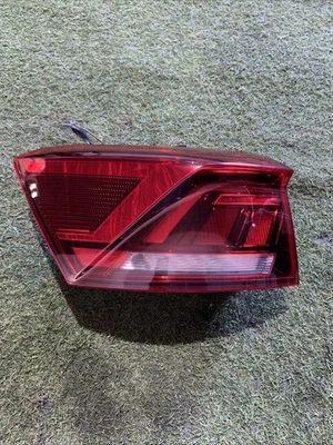 FANALE FANALINO STOP POSTERIORE SINISTRO SX VOLKSWAGEN T-ROC 2022 2GA945095D - Immagine 1 di 4