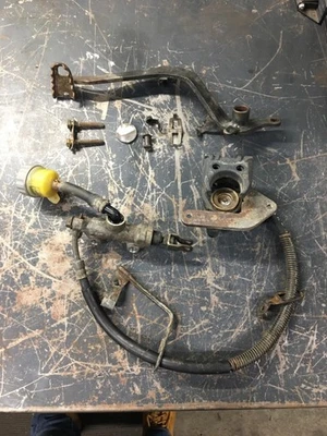 OEM 01-05 Yamaha YFM660R Raptor 660 Rear Brake System NISSIN w/ Pedal - Image 1 of 4