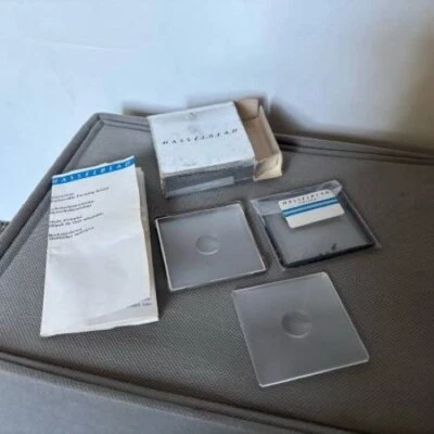 NIB Hasselblad Checked Focusing Screen with Central Grid #42269 w/Instructions - Image 1 of 4