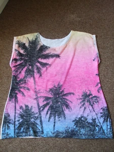 Ladies TU top size 18 - beautiful pattern - Picture 1 of 3