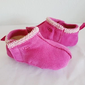 NWOB GIRLS INFANT 4/5 12-18 MONTHS ROCK ROSE UGG TASMAN SUEDE SLIPPERS 1130359I - Picture 1 of 5