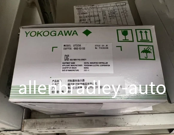 C Temperature controller Brand New  UT32A-000-10-00 - Image 1 of 1