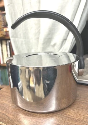 Tetera Dansk diseñada por V. Lorenzo Porcelli  Foto 1 de 4