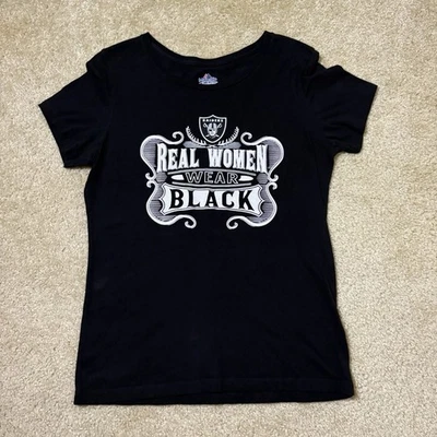 Camisa grande para mujer Oakland Raiders Las Vegas "Real Women Wear Black" majestuosa Foto 1 de 4