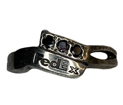Anillo Uniforme Empleado FedEx Plata Esterlina 925 Amatista Púrpura De Colección Talla 7 3.3g Foto 1 de 4