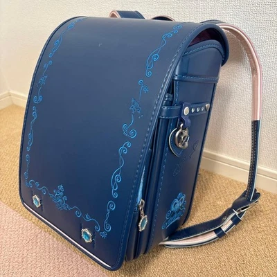 KOKUHO Randoseru Etoile HE82766-13 Blue Cube Design Fit-chan Auto Lock - Image 1 of 4